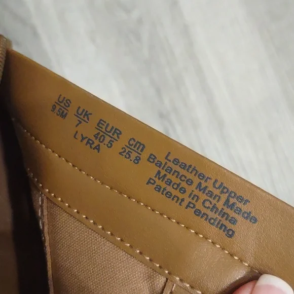 Lyra Naturalizer women's high heels boots TAN buckle water repellent 9 1/2 new - Picture 8 of 8